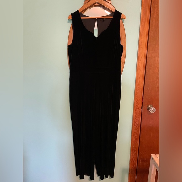 Banana Republic Pants - Banana Republic Black Sleeveless Jumpsuit